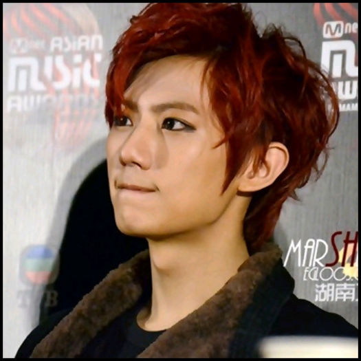 [(:] ..Pana vine acel.. cineva.. O sa`mi creasca plete albe.. :))