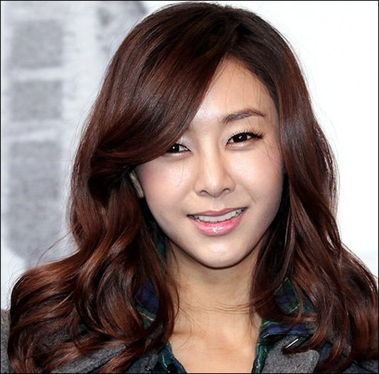 ~.~ Nu stiu..intreab-o la urmatorul `maraton` :))