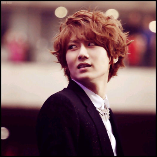 [(:] ..Cu sa fie! .. >:) ...