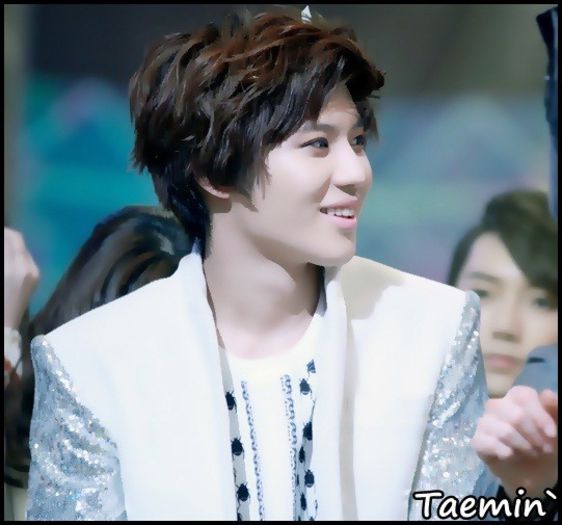 x. :o3 *se pune pe pat;o trage în brațele lui;o sărută pe gât* :o3 x. :o3 *se pune pe pat;o trage în brațele lui;o sărută pe gât* :o3