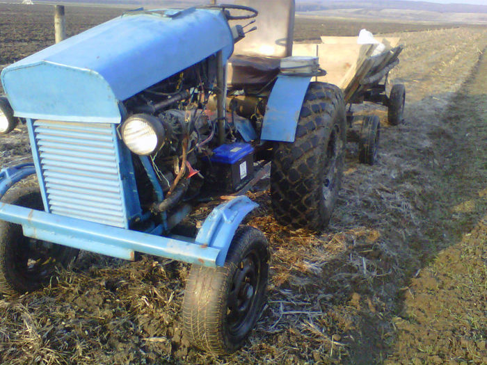 IMG-20130302-00369 - tractor homemade