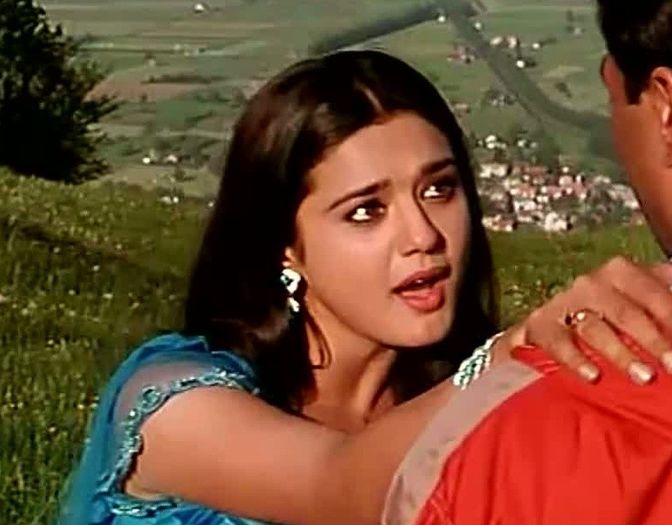 dekhe bhi to kya dekhe (8)