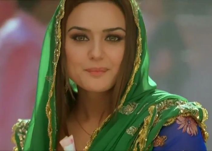 Bol Na Halke Halke - Jhoom Barabar Jhoom (2007) _HD_ _BluRay_ Music Videos_(720p).mp4_000068280 - Preity Zinta 06