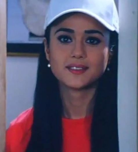 Chori Chori Chupke Chupke - Chori Chori Chupke Chupke (2001) _HD_ _BluRay_ Music Videos_(720p).mp4_0