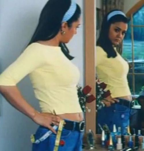 Diwana Hai Yeh Man - Chori Chori Chupke Chupke (2001) _HD_ _BluRay_ Music Videos_(720p).mp4_00007820