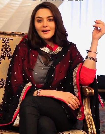 Live My Life - Preity Zinta - Season 2 Episode 2 - UTVSTARS HD_(720p).mp4_001868080