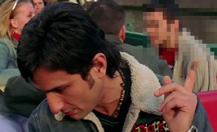 ladki kyon song (28)