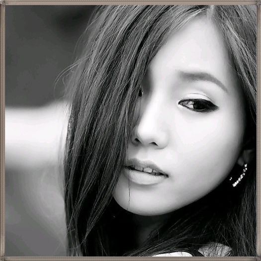 <~> ..Sa tin mine.. ce? :| ..(:| ..[adoarme; ii cade capul pe umarul lui Hoon :))] .. - l - x - Episodul 17 - x - l