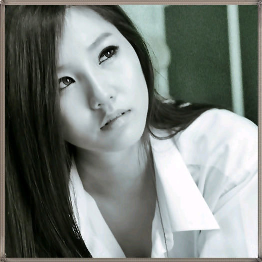 <~> ..[isi ridica capul] ..Haa? ..(:| ..[se uita la Hoon] ..Aa.. :-s Scuze.. :-ss.. - l - x - Episodul 17 - x - l