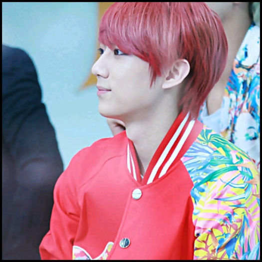 [(:] ...Mbine.. :)) ..Noapte buna.. :-h.. (pleaca sus) ..