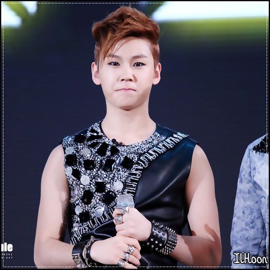 ♫ Voi incepeti asaa,cu ciondaneala de dimineata? :)).