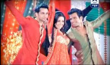 428809_121614184670373_756040977_n