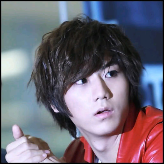 [(:] ..Doamne.. :)) ..MinWoo.. :)) ..Pompeaza`i tu aer :> ..:))