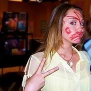 Icons Miluzzu ;x =]]]]]]] (15) - 0x - Icons with Miley