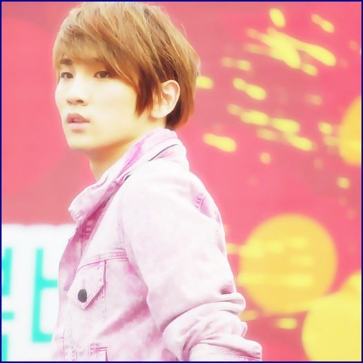 ;^ Daa,aici..:)) Mi-am terminat misiuneaa..Pot pleca,da? :)) - l - x - Episodul 19 - x - l