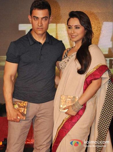 Aamir-Khan-Rani-Mukerji-Talaash-Movie-Music-Launch-Photo-Images-560x747