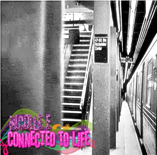 __(♥)__ O sa vezi curand . ; disparee si din intuneric paseste cineva.;