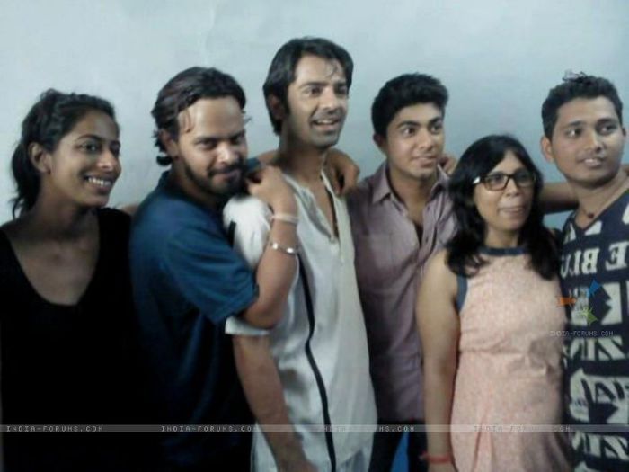 228896-barun-sobti-with-cast-and-crew-of-main-aur-mr-riight- - Main Aur Mr Right cu Barun Sobti