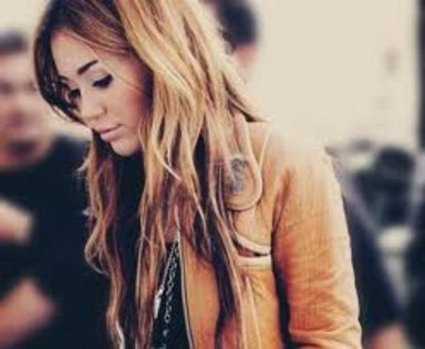images (10) - Miley Cyrus