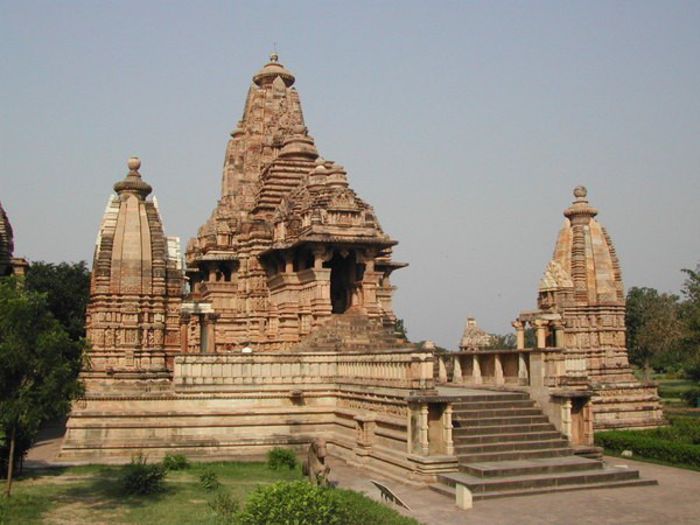 khajuraho-khajuraho-lakshmana-temple - Fascinanta Indie