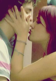 603281_349812511779955_1178671868_n