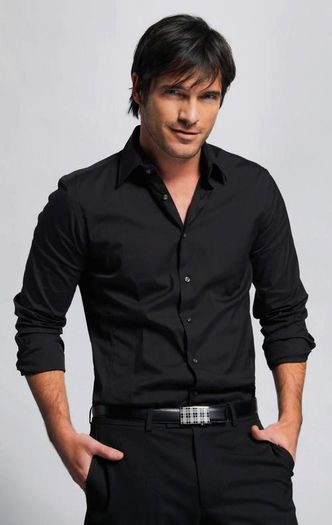 385957_425942664156614_1026214367_n