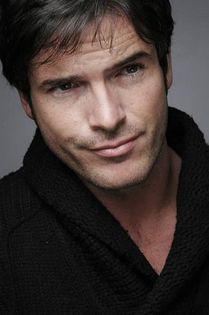 559203_221454157976908_1830196708_n