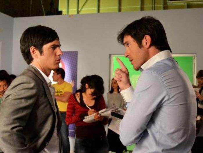 564446_245342365588087_2100973474_n