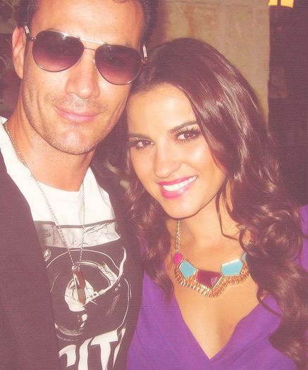 270639_356401424438246_1608071724_n