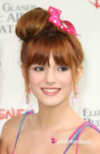 images - poze cu bella thorne