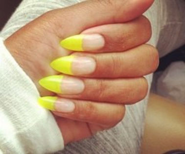 tumblr_mj8sj1pHZP1r59y55o1_400_thumb