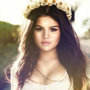 395481_480557221990840_1942109524_n - selena gomez