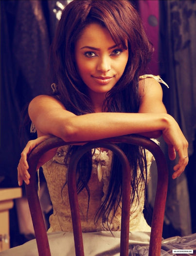 Bonnie (12) - Katerina Graham