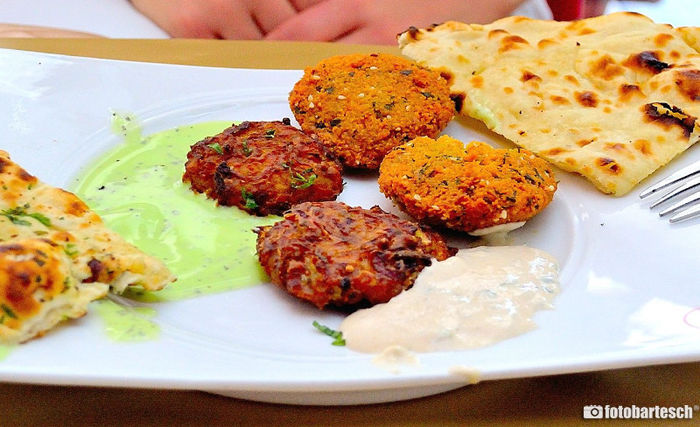 Mancare-indiana-restaurant-Taj-1