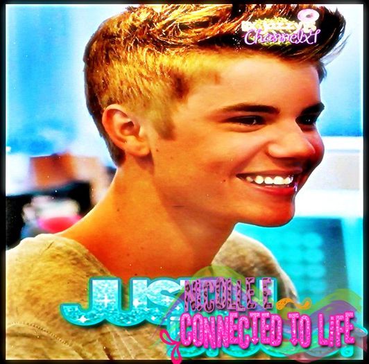 ღ ™  ; rade si.si ia un pahar de apa + Bun , bine asa ; se uita la ea ;