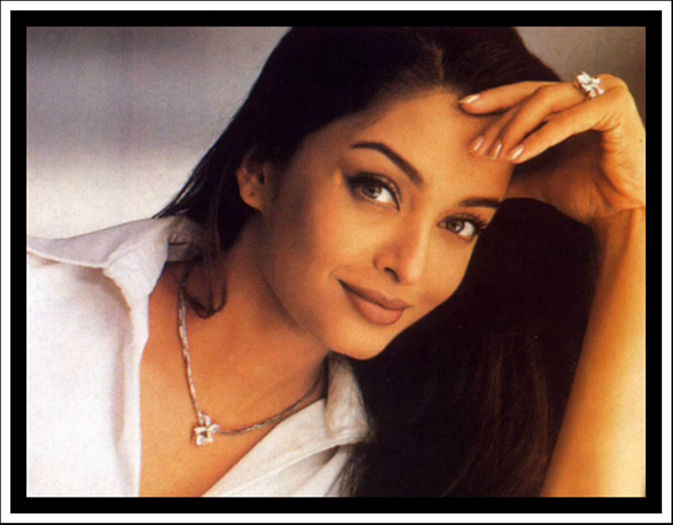 qIndia - Aishwarya Rai Beautiful Woman