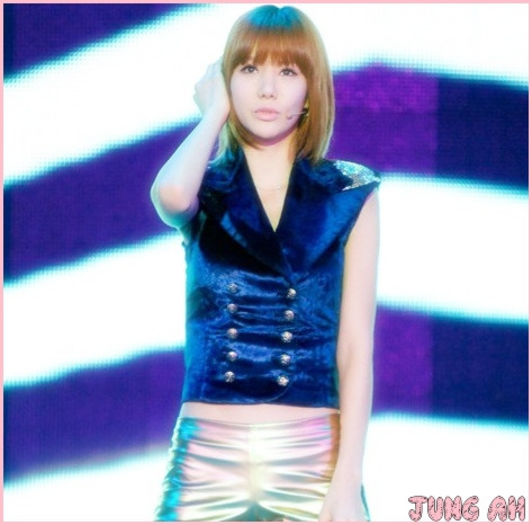 • Daca ti-e dor de ea...cheam-o :)) Dar tot tu ai de suferit dupa :))