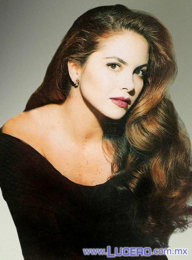 lucero_indispensable_034