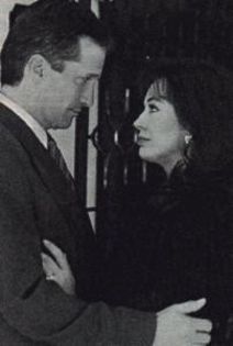 537984_565125456831428_328874483_n