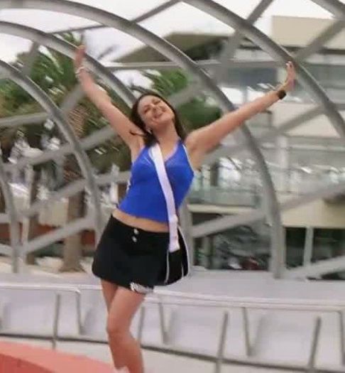 VLCsnap-00040 - Preity Zinta 06