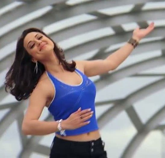 VLCsnap-00050 - Preity Zinta 06
