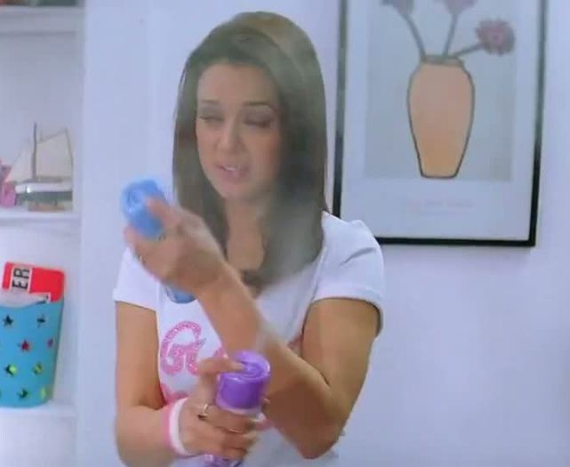 VLCsnap-00053 - Preity Zinta 06