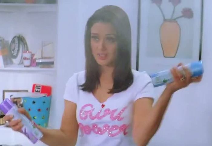 VLCsnap-00054 - Preity Zinta 06