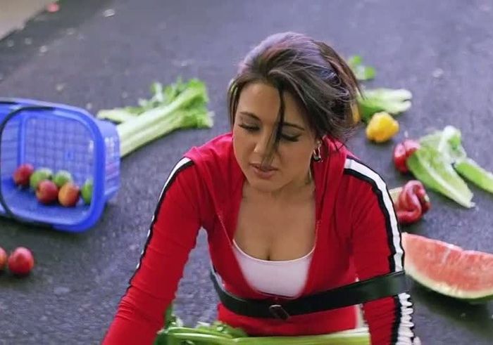 VLCsnap-00083 - Preity Zinta 06