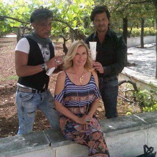 542125_425412400815499_486871936_n