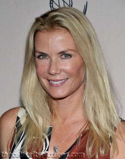 301134_128809943889415_306033275_n