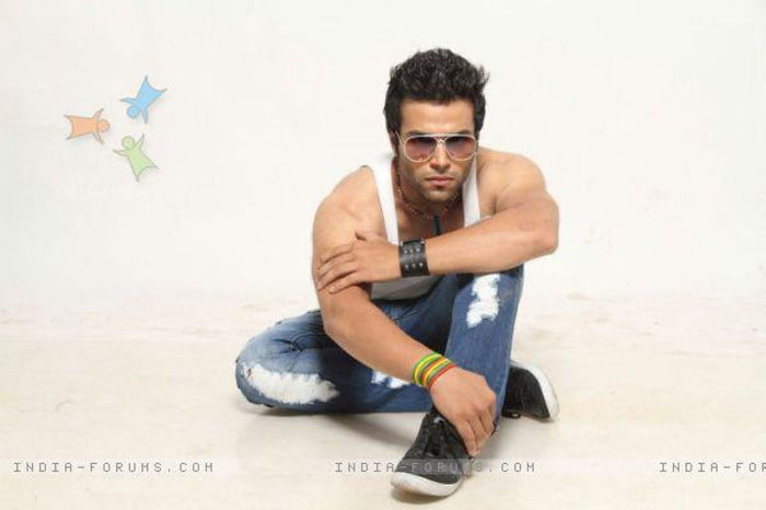 403657_158482104296369_1575198541_n