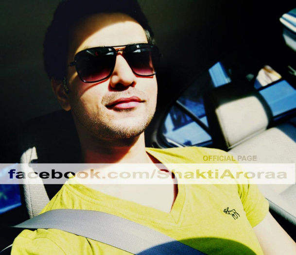 535468_489100061152424_1539056734_n - 2-Asha Negi si Shakti Arora