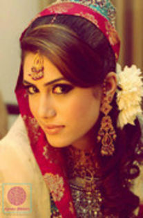 78317972_BVIAKCB - Hindi make-up