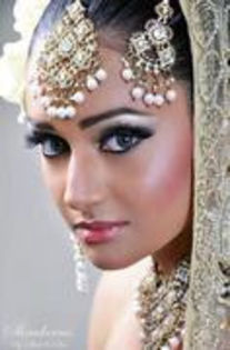 78318016_ZEGMJKU - Hindi make-up
